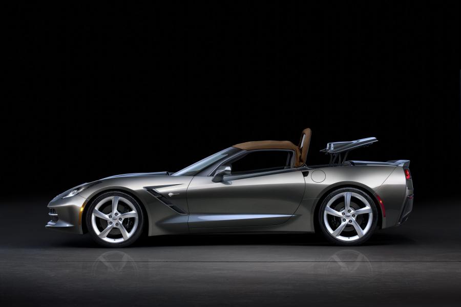  Chevrolet Corvette Stingray Convertible 2013 года  (фото 16 из 48)